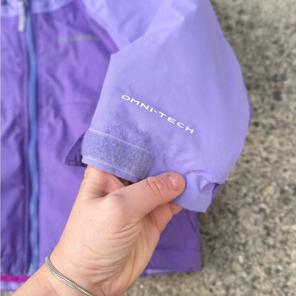 Columbia brand color